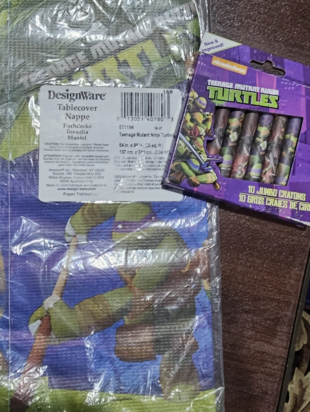 Teenage Mutant Ninja Turtle Party TMNT Tablecloth & Crayons 2012 2015 NWT